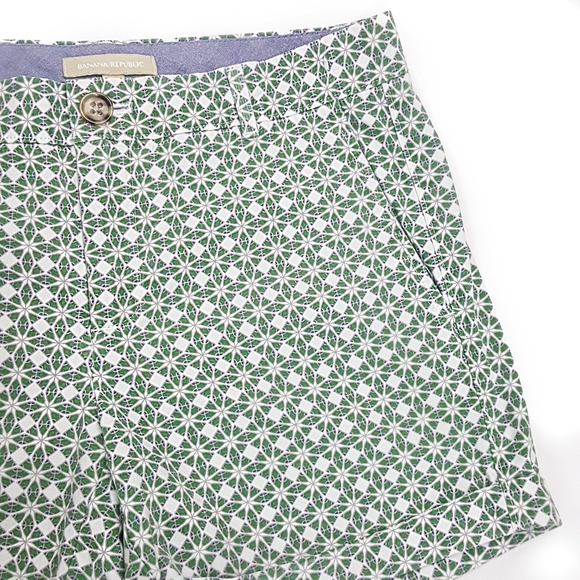 BANANA REPUBLIC Kaleidoscope Pattern Shorts - Picture 1 of 9